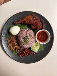 Kafe Kleptokrat — อิ่มอร่อยหลากสไตล์ ใจกลางเมือง