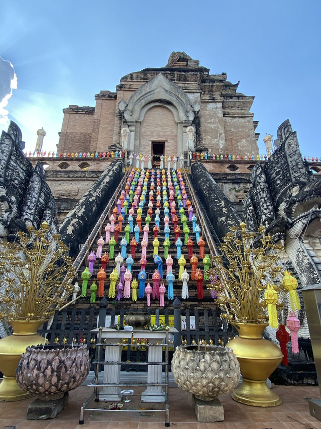 ชิลล์ไหว้พระที่วัดเจดีย์หลวง สวยงาม สงบใจ ชิลล์ไหว้พระที่วัดเจดีย์หลวง สวยงาม สงบใจ