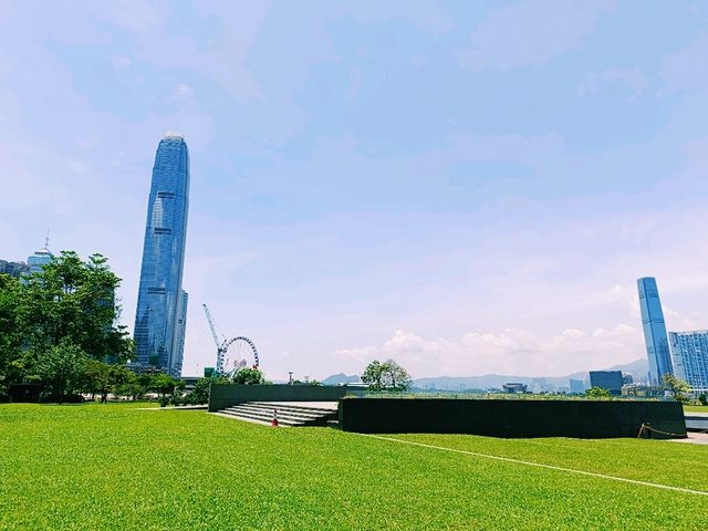 香港遊：添馬公園看維港景