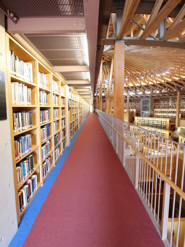 🏛 中嶋記念図書館|国際教養大学 🏛 中嶋記念図書館|国際教養大学