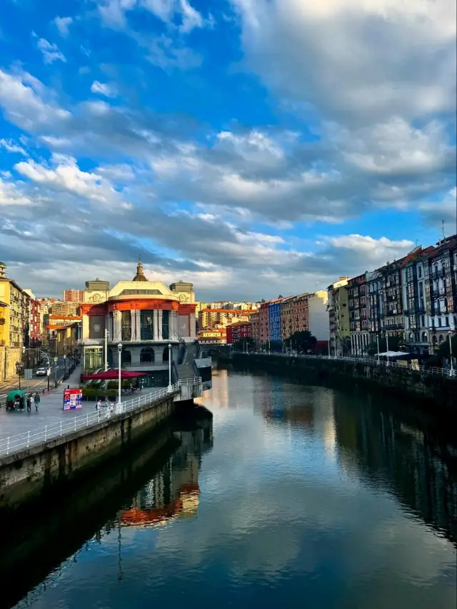 A Dynamic City Where Tradition Meets Modern Design