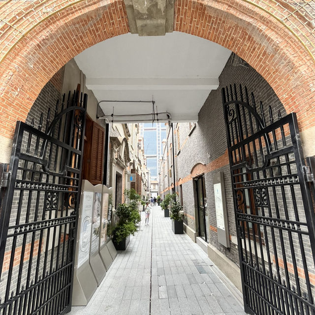 🚶‍♀️ Jing’an Walking Tour — Heritage & Culture in the Heart of Shanghai