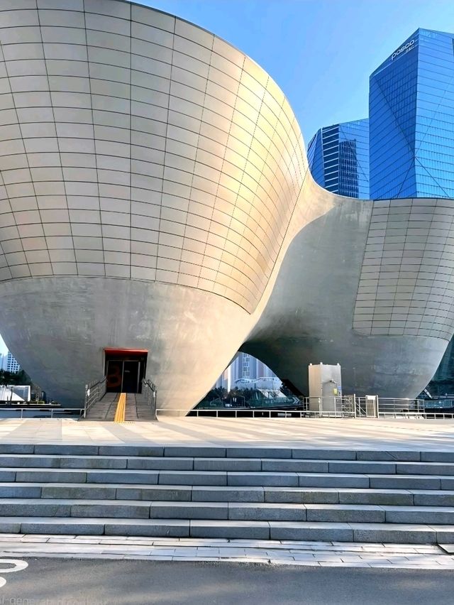 Urban Serenity at Songdo Central Park, Incheon Urban Serenity at Songdo Central Park, Incheon