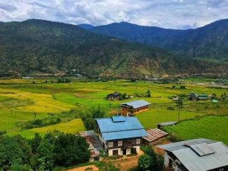 🌄lGangtey Valley – The Hidden Gem of Bhutan