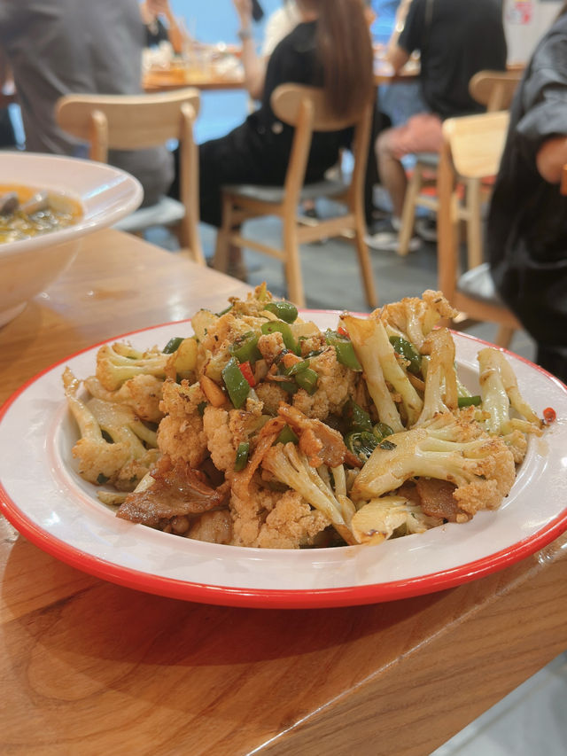 銅鑼灣抵食川菜大盤酸菜魚🐟  