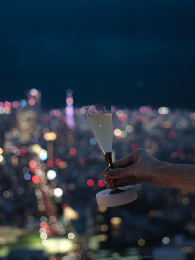 渋谷スカイと同時に楽しめるカフェ&バー！夜景が見れるデートスポット