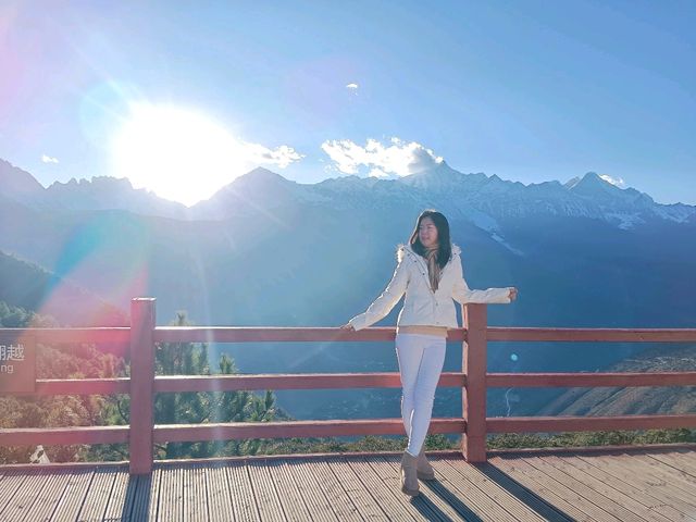 จุดชมวิวภูเขาหิมะเหมยลี่