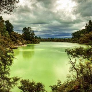 November Must-Visit in New Zealand! Devil’s Bath - A Fluorescent Green Wonderland and Instagram Hotspot.