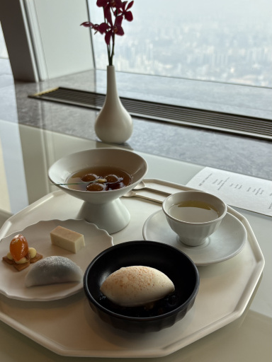 韓国・ソウル🇰🇷】81Fの絶景でミシュラン1つ星レストラン⭐️ | Trip