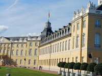 Karlsruhe Palace is a must 🏰