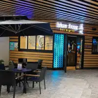 Late Lunch at Blue Frog