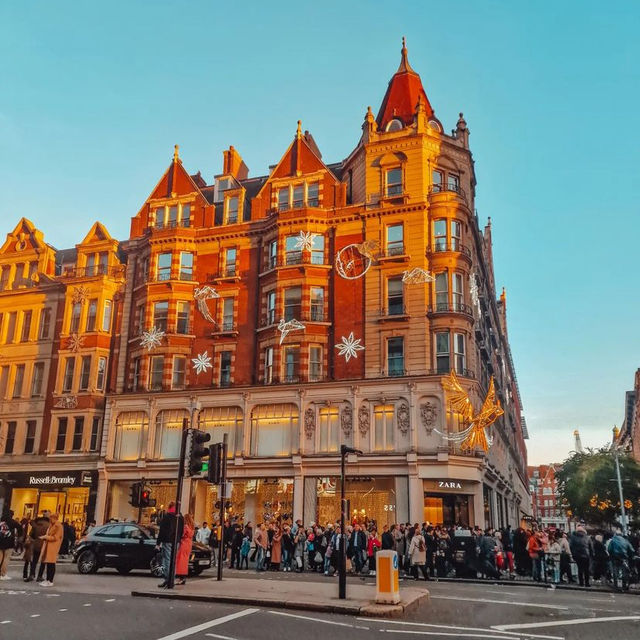 A Festive Shopping Extravaganza