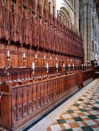 Discover Peterborough Cathedral: History & Beauty