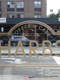 NYC | Tasty fruit cake if Harbs in Soho of NYC 