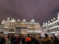 ชมแสงสีคริสต์มาสสุดอลังการที่จตุรัส Grand Place