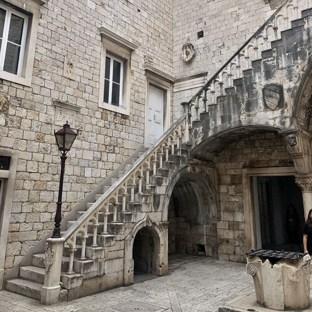 Trotting around Trogir