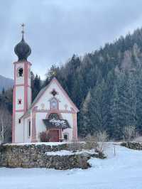 Val di Funes One-Day Itinerary - Visit the lonely isolated church
