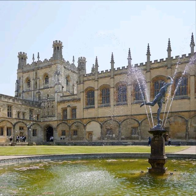 Enjoy your visit to Oxford, the city of dreams!