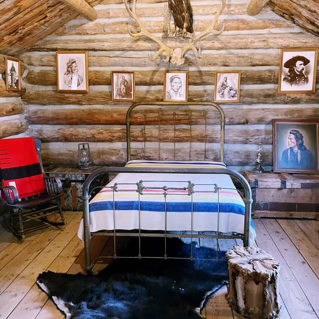 🏨 Where to Stay for Yellowstone? Let’s Talk Cody, Wyoming 🤠