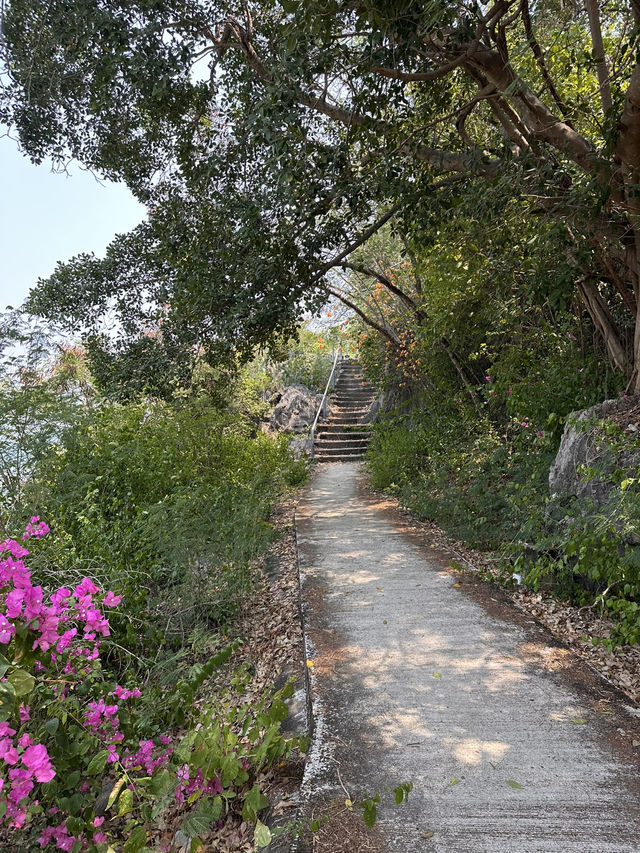 Reclining Buddha cave and stunning view to the bay