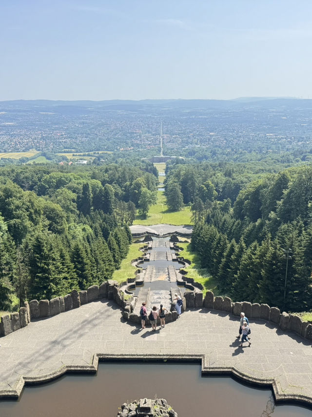 🌿 รีวิว One Day Trip: Kassel เมืองศิลปะและธรรมชาติในวันเดียวก็เอาอยู่! 🎨🍃