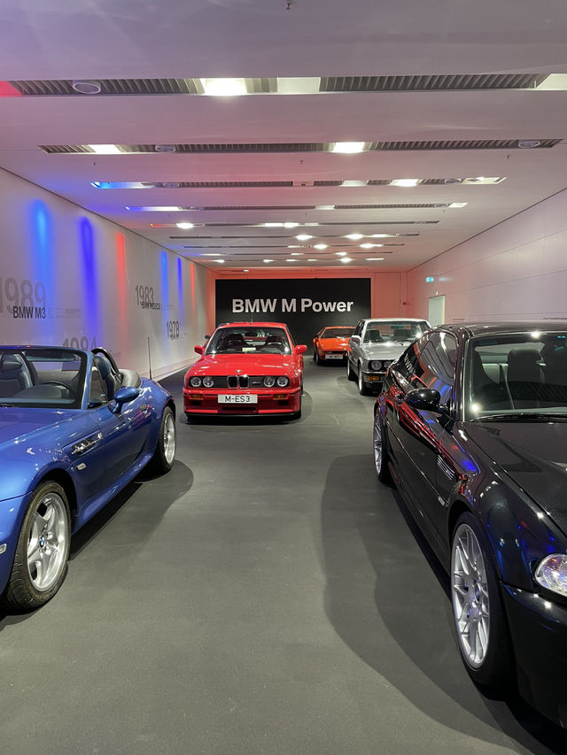 🚗✨ รีวิวเที่ยว BMW Museum Munich 