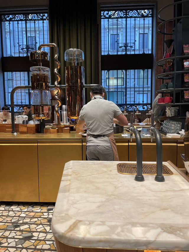 รีวิว Starbucks Reserve Roastery Milano