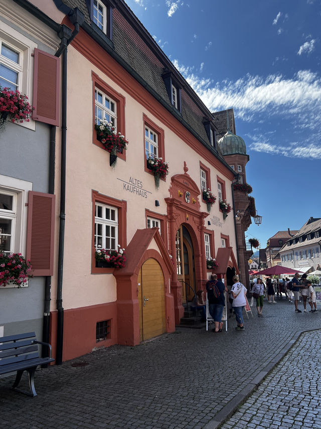 🏰✨ Gengenbach: Germany’s Fairytale Town Frozen in Time 🇩🇪🌸   🏰✨ Gengenbach: Germany’s Fairytale Town Frozen in Time 🇩🇪🌸