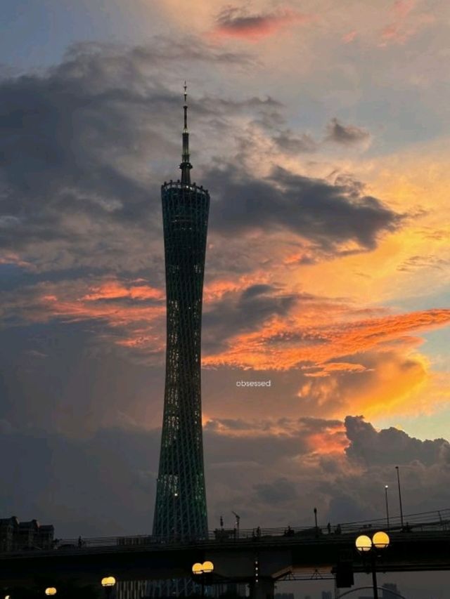 Skyline Sparkle type of city you have to visit at least once 🌃 Skyline Sparkle type of city you have to visit at least once 🌃