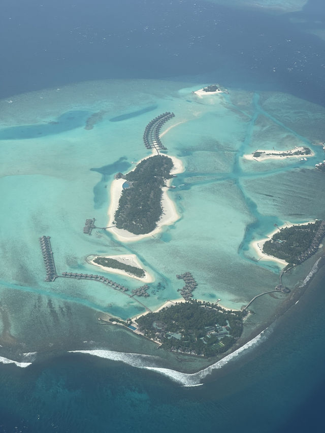 ✈️ The Ultimate Arrival: A Seaplane Ride Over the Maldives