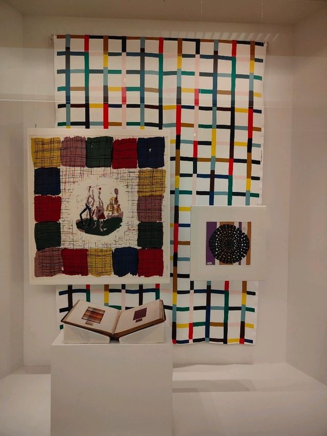 Threads of Meaning — Fabric as Art at the Whitworth Threads of Meaning — Fabric as Art at the Whitworth