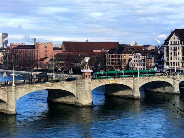 Mittlere Brücke, Basel 🌉✨ Mittlere Brücke, Basel 🌉✨
