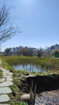 Dali - Erhai lake and the mountains