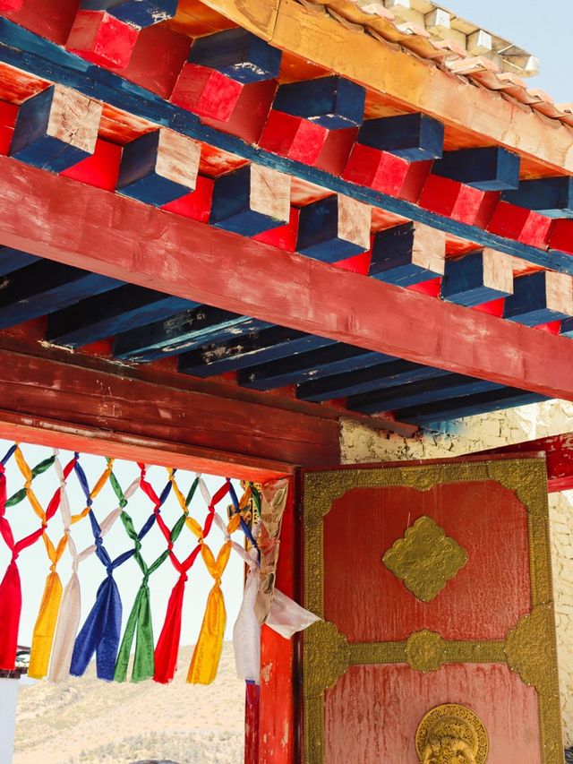 Details at the Songzanlin Monastery🌷 Details at the Songzanlin Monastery🌷