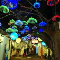 Enjoy weekend in Joyous City Dongmen
