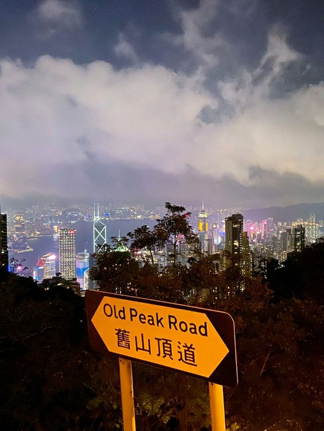 The Peak of Love! The Peak Tram HK 