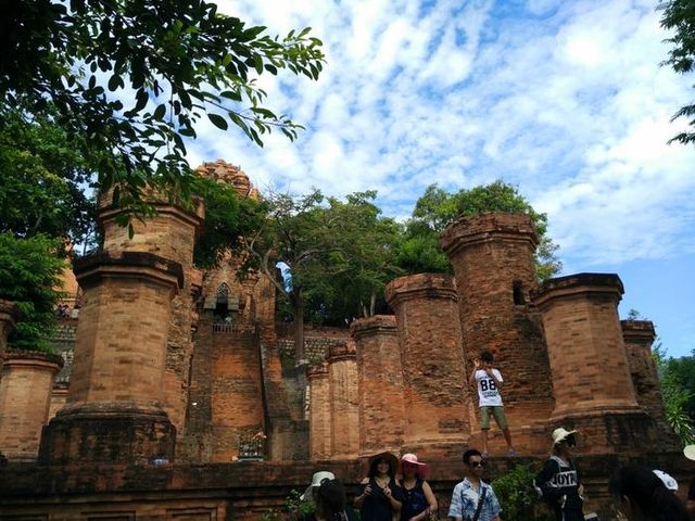 Vietnam Nha Trang day trip, saw many ancient buildings.
