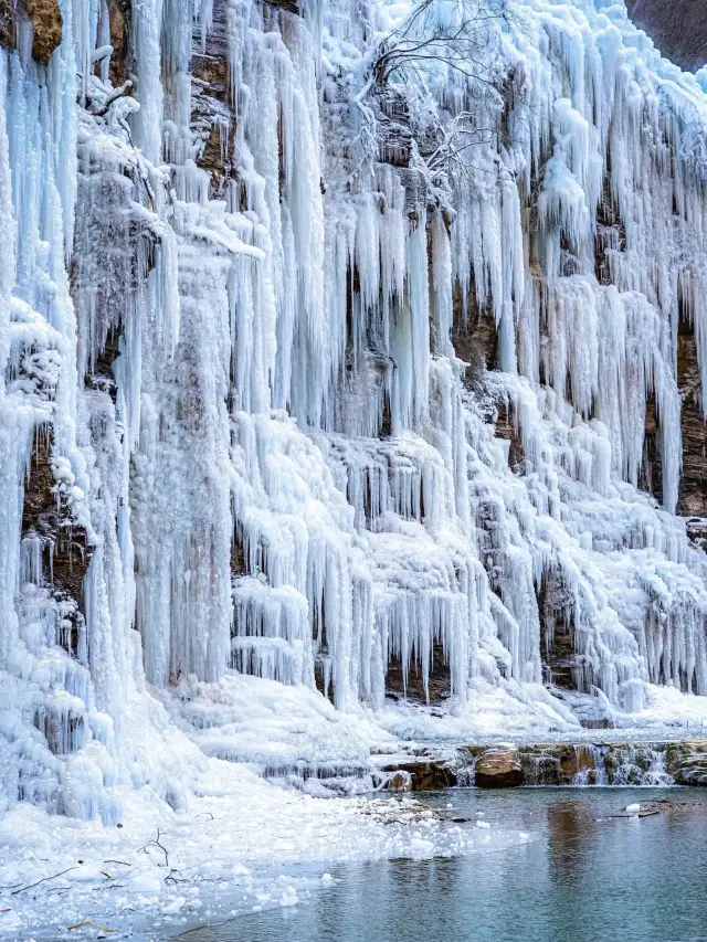 The 3000-meter ice waterfall group of Yuntai Mountain is now online! A natural wonder!