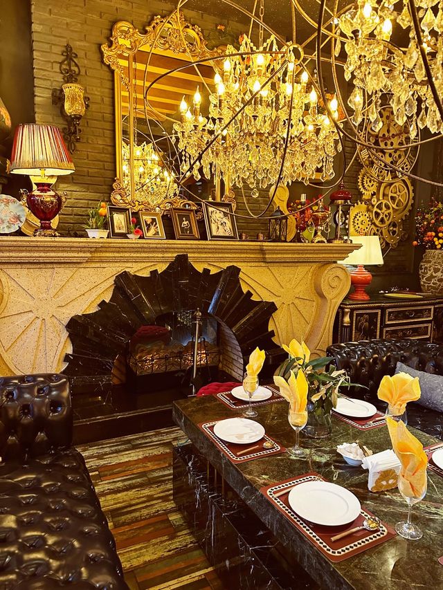 🍨🥮Dine in LUXURY!😍 Livant Coffee, Xinjiang