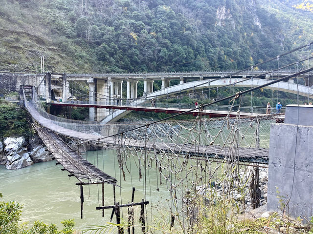 這裡是丙中洛霧裡村“輕徒步線路”的起點，也是經茶馬古道，進入霧裡村的必經之路