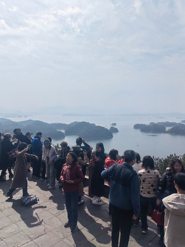 千島湖梅峰島，千島碧水畫中遊