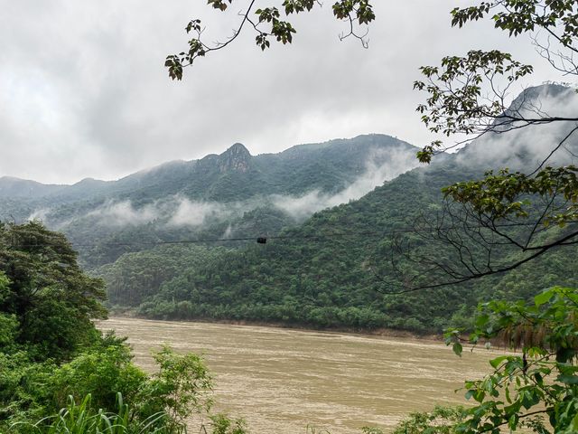 雨中徒步北江小三峡，白庙到飛來寺