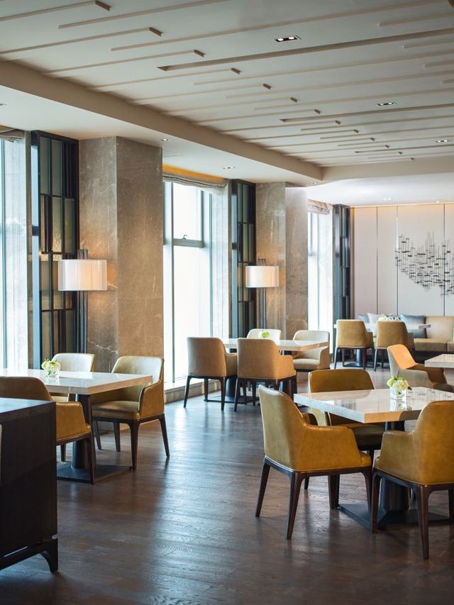 🌟 Chongqing Marriott: A Sky-High Escape! 🌆✨