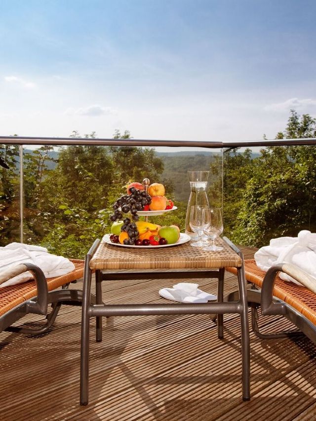 🏰✨ Eisenach Escapes: Luxury at Romantik Hotel! 🌟