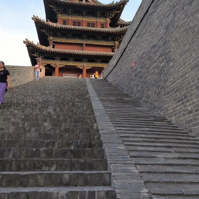 《夜賞大同古城牆，邂逅千年風華》