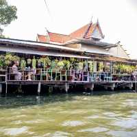 Enlightening canal cruises in Bangkok