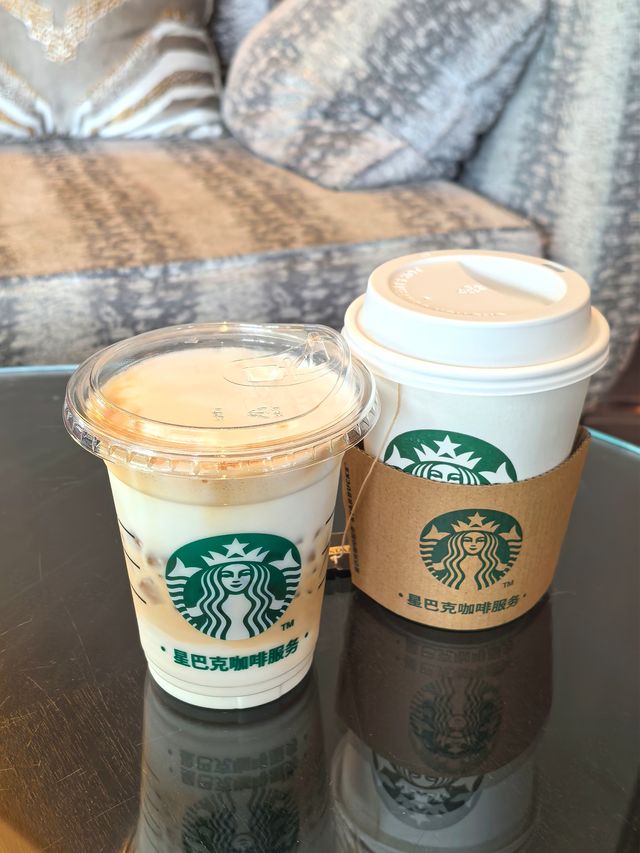 在這裡實現了星巴克自由！天津洲際酒店行政酒廊。