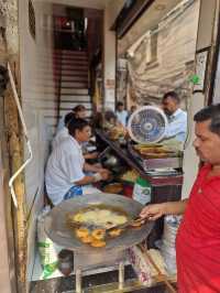 香料與美味的盛宴 德里月光集市Chandni Chowk。