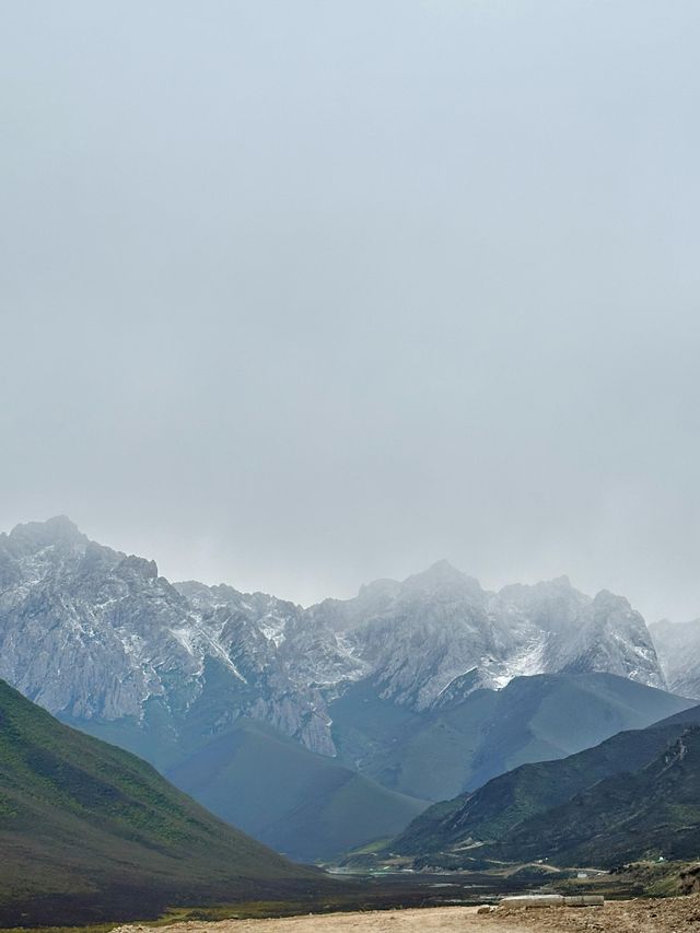 「馬牙雪山」。
