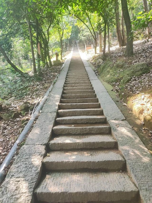 湘潭昭山烏石風景區。